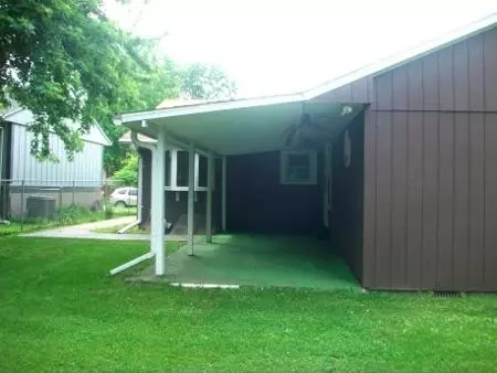 1475 E Locust, Canton, IL 61520 photo 34