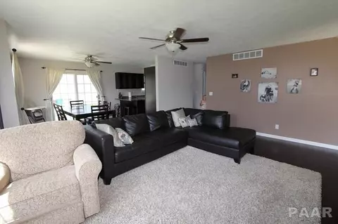 9605 W Lake Camelot Dr, Mapleton, IL 61547 photo 6