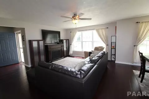 9605 W Lake Camelot Dr, Mapleton, IL 61547 photo 5