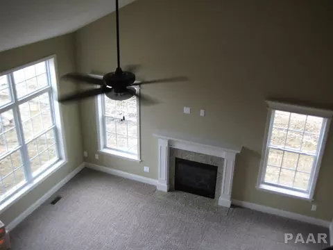 1000 Devonshire Rd, Washington, IL 61571 photo 4
