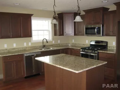 1000 Devonshire Rd, Washington, IL 61571 photo 11