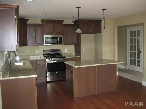 1000 Devonshire Rd, Washington, IL 61571 photo 10