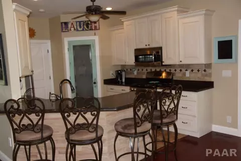 515 E Santa Fe Rd, Chillicothe, IL 61523 photo 2