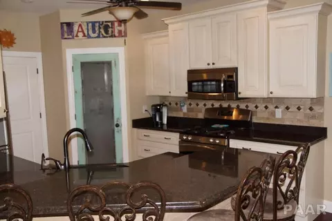 515 E Santa Fe Rd, Chillicothe, IL 61523 photo 3