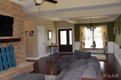 515 E Santa Fe Rd, Chillicothe, IL 61523 photo 6