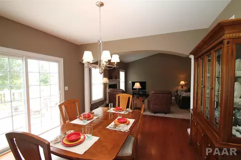 504 Windsor Dr, Germantown Hills, IL 61548 photo 10