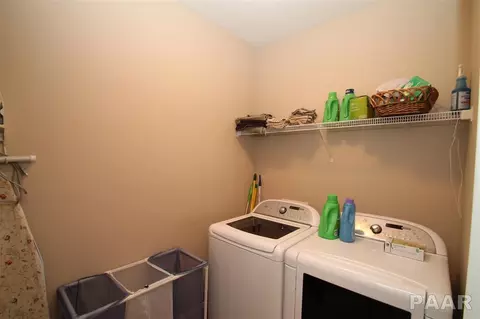 504 Windsor Dr, Germantown Hills, IL 61548 photo 16