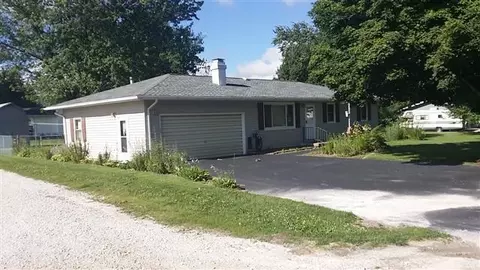 649 E Harrison, Cuba, IL 61427 photo 1
