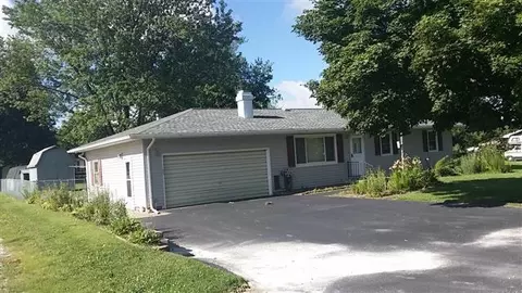 649 E Harrison, Cuba, IL 61427 photo 2