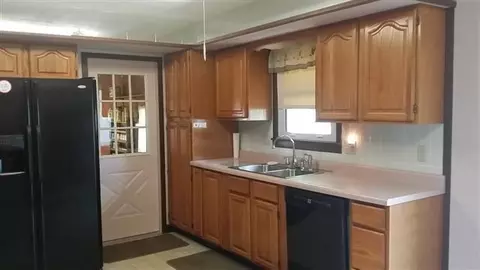 649 E Harrison, Cuba, IL 61427 photo 6