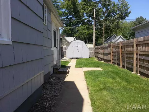 1201 Henrietta St, Pekin, IL 61554 photo 20