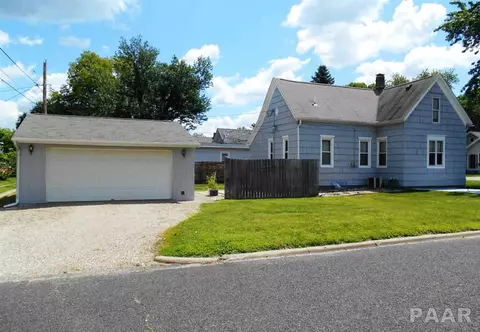 1201 Henrietta St, Pekin, IL 61554 photo 3