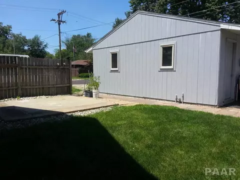 1201 Henrietta St, Pekin, IL 61554 photo 21