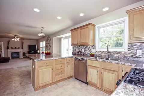 5625 W Brookmere St, Edwards, IL 61528 photo 6
