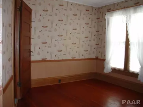 317 E Leo, Eureka, IL 61530 photo 25