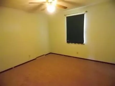 407 Embert Pl, Peoria, IL 61603 photo 8
