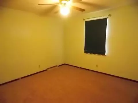 407 Embert Pl, Peoria, IL 61603 photo 9