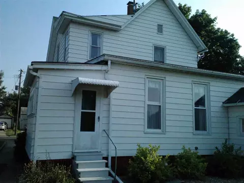 235 Howard Pl, Canton, IL 61520 photo 3