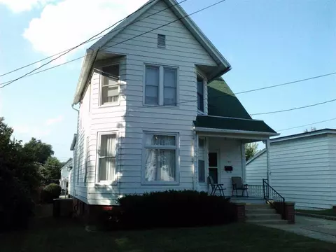 235 Howard Pl, Canton, IL 61520 photo 2