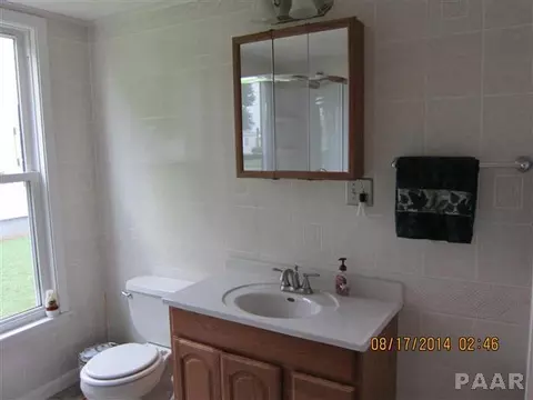 826 E Douglas, Cuba, IL 61427 photo 11