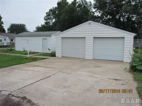 826 E Douglas, Cuba, IL 61427 photo 5