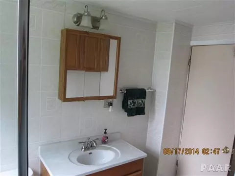 826 E Douglas, Cuba, IL 61427 photo 12