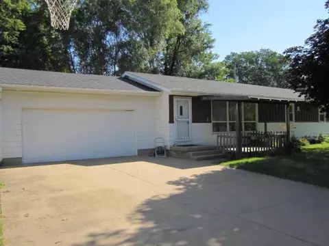 415 E Walnut, Metamora, IL 61548 photo 3