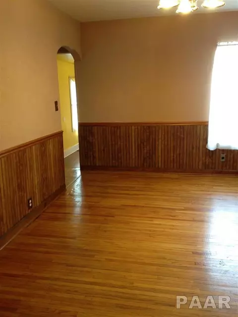 734 S 3rd Ave, Canton, IL 61520 photo 12