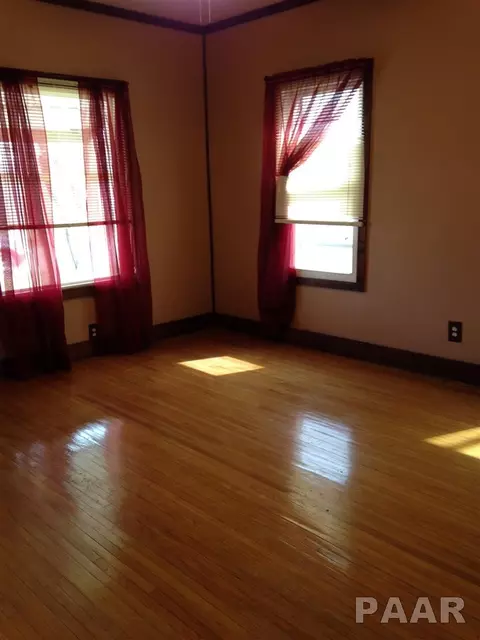 734 S 3rd Ave, Canton, IL 61520 photo 10