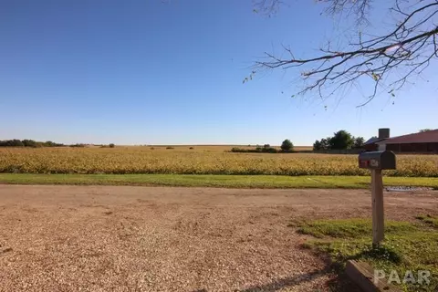1210 Mckinley, Lowpoint, IL 61545 photo 3