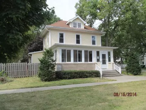 615 Main, Henry, IL 61537 photo 1