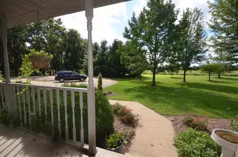 7632 E Fickle Rd, Smithfield, IL 61477 photo 6