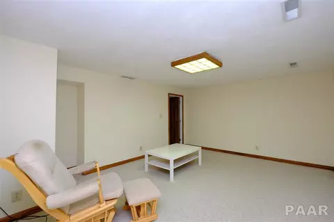 910 Golfview, Eureka, IL 61530 photo 22