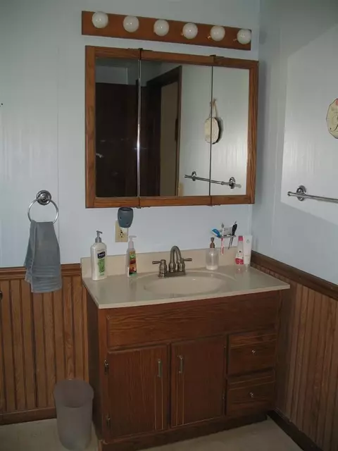 635 E Van Buren St, Cuba, IL 61427 photo 15
