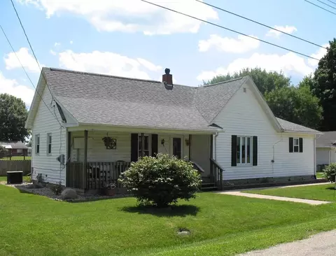 635 E Van Buren St, Cuba, IL 61427 photo 2