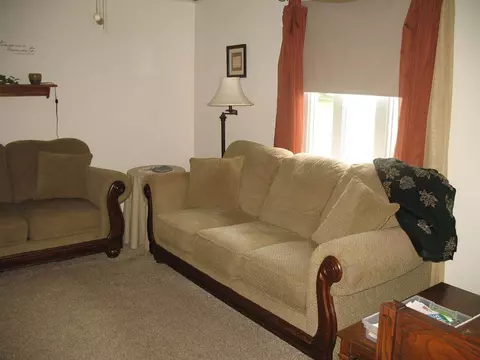 635 E Van Buren St, Cuba, IL 61427 photo 9