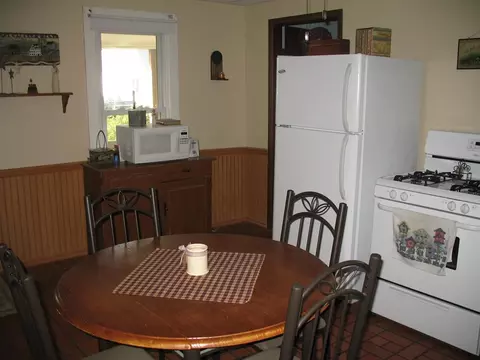 635 E Van Buren St, Cuba, IL 61427 photo 6