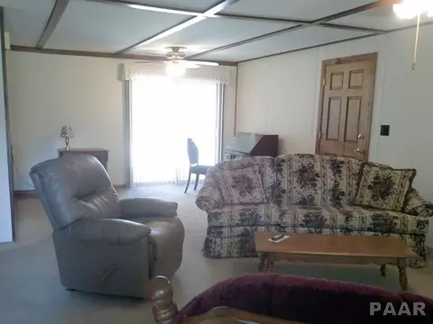 652 E Monroe, Cuba, IL 61427 photo 3