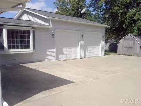 652 E Monroe, Cuba, IL 61427 photo 2