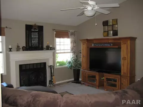 1937 Cobblestone, Washington, IL 61571 photo 6