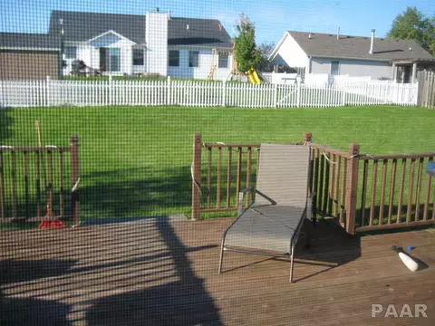 1937 Cobblestone, Washington, IL 61571 photo 2