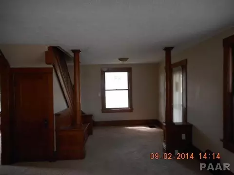 602 E 4th St, Delavan, IL 61734 photo 9