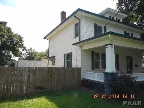 602 E 4th St, Delavan, IL 61734 photo 2