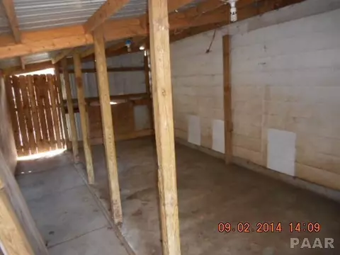 602 E 4th St, Delavan, IL 61734 photo 6