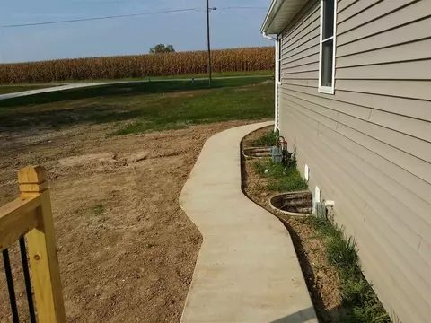 15749 E Pawnee Dr, Cuba, IL 61427 photo 30