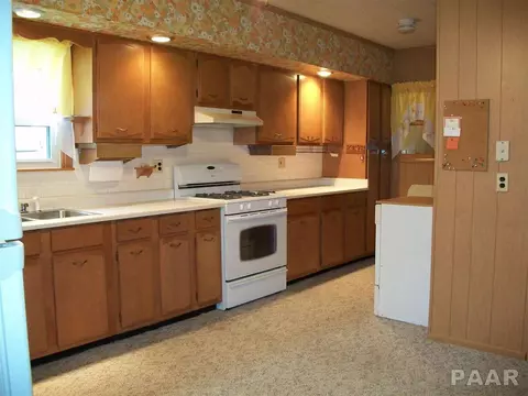 512 W Main, Ipava, IL 61441 photo 17