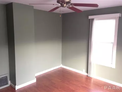 301 W Crow St, Eureka, IL 61530 photo 19
