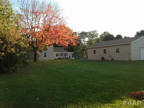 301 W Crow St, Eureka, IL 61530 photo 8