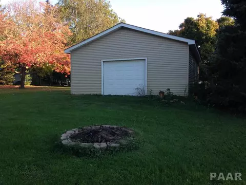 301 W Crow St, Eureka, IL 61530 photo 9