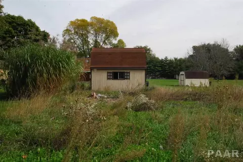 1832 E Chestnut St, Canton, IL 61520 photo 6
